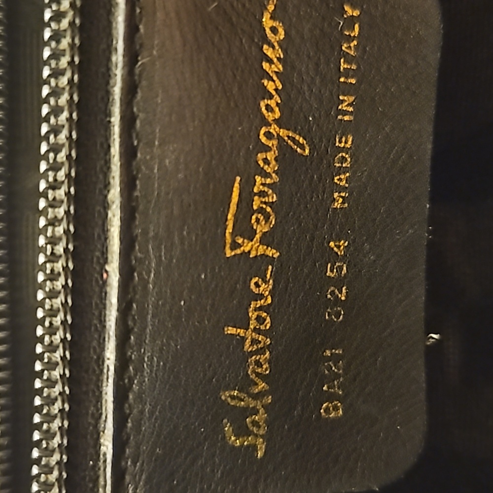 Salvatore Ferragamo Black Patent Leather Vala Large Tote w/ Gold, EUC Ha… - Picture 9 of 16